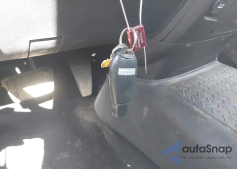 2015 Ram 1500 Tradesman z USA, uszkodzony, nr VIN 3C6JR7DT1FG560385